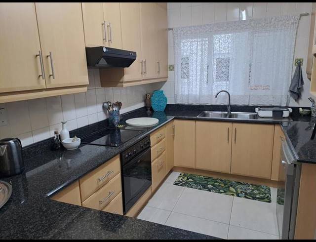 3 BEDROOM APARTMENT FOR SALE IN UMHLANGA RIDGE